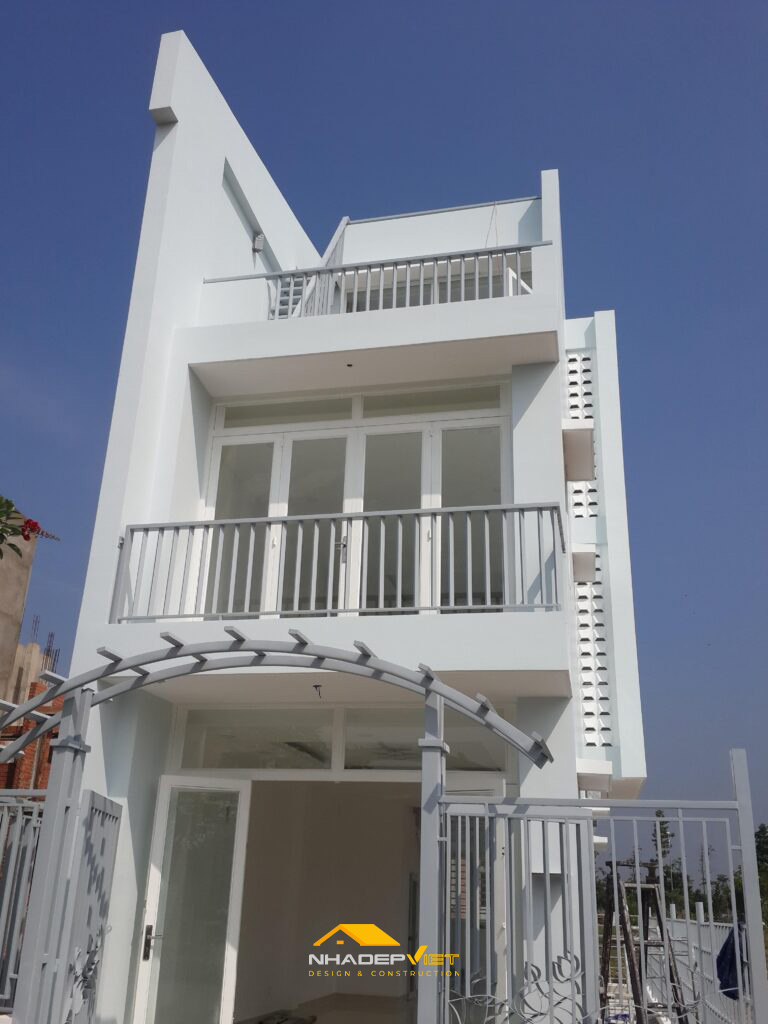 Thi c&ocirc;ng phần th&ocirc;