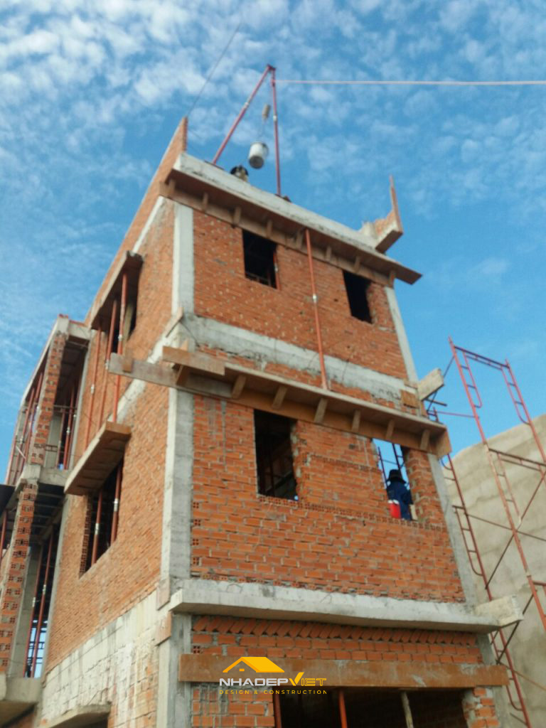 Thi c&ocirc;ng phần th&ocirc;