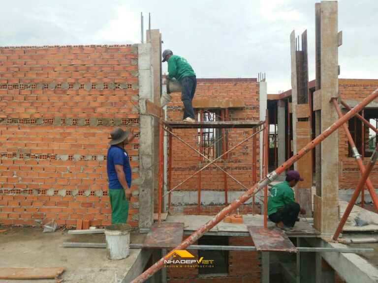 Thi c&ocirc;ng phần th&ocirc;