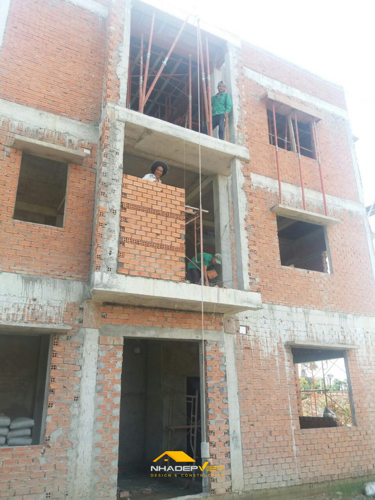 Thi c&ocirc;ng phần th&ocirc;