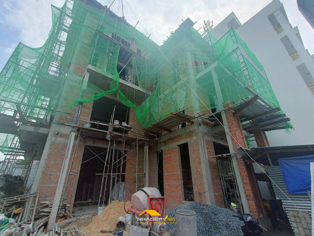 Thi c&ocirc;ng biệt thự