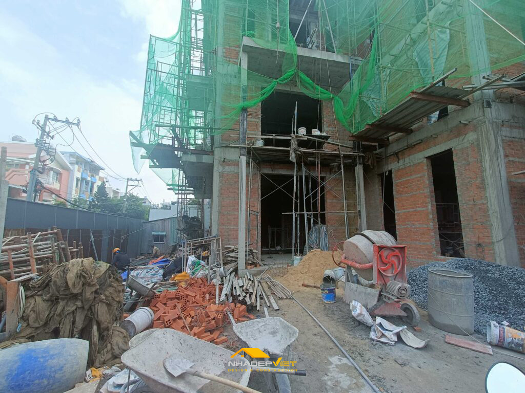 Thi c&ocirc;ng biệt thự