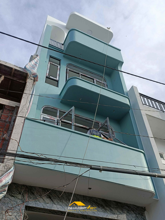 Thi c&ocirc;ng nh&agrave; phố