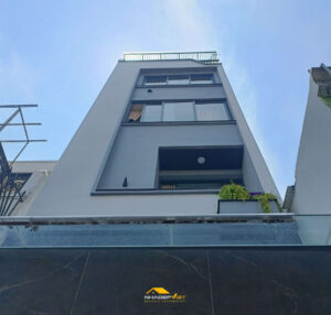 thi c&ocirc;ng nh&agrave; phố