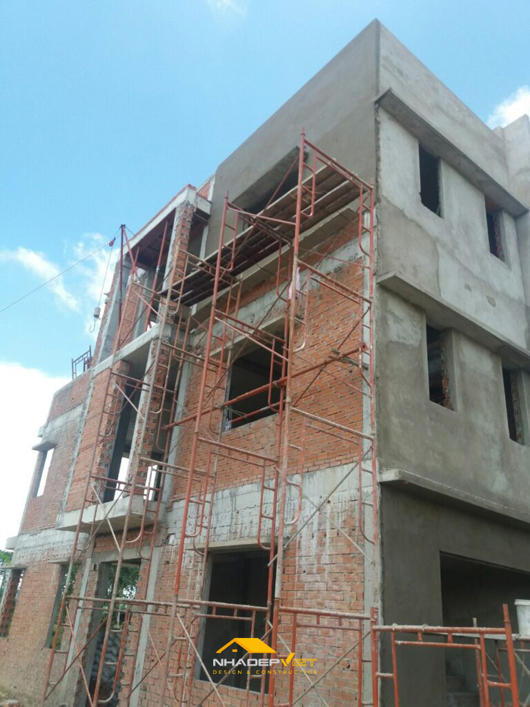 Thi c&ocirc;ng phần th&ocirc;