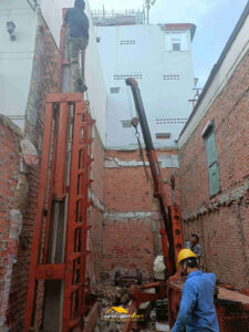 Thi c&ocirc;ng nh&agrave; phố