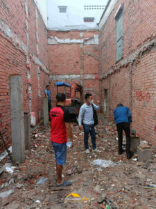 Thi c&ocirc;ng nh&agrave; phố