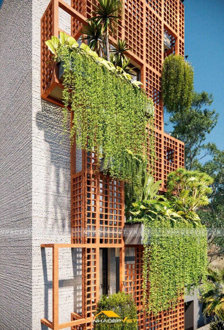 Ngôi nhà phố 5 tầng khoác lên chiếc áo độc đáo từ gạch hoa gió và cây xanh